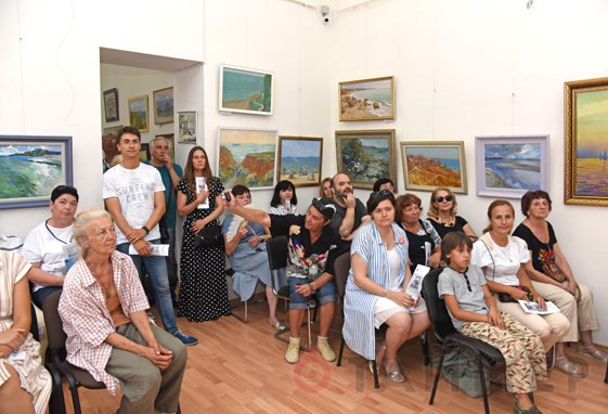 Одесские художники выясняли, кто из них лучше рисует море  