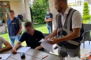 Требовал миллион долларов: в Одессе на взятке попался чиновник из Министерства обороны