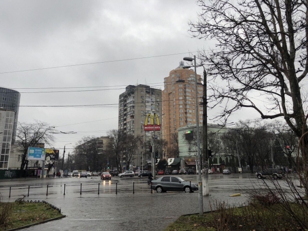 В мэрии считают, что McDonald's на Черняховского создает транспортный коллапс 