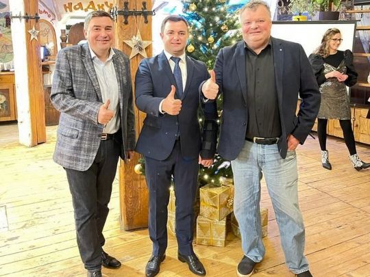 Не купив, а подарували: стали відомі подробиці придбання «4 каналу» нардепом Ковальовим
