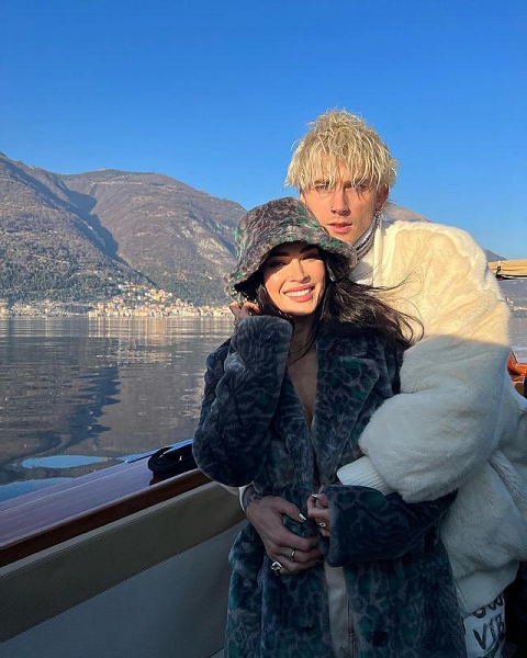 Меган Фокс и Machine Gun Kelly отправились в романтическое путешествие на озере Комо