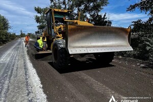 В Одесской области ремонтируют дорогу в Молдову 