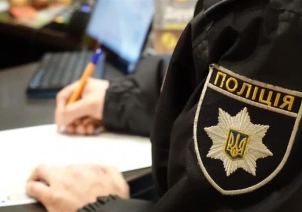 Одессит устроил драку в маршрутке и напал на полицейского