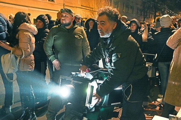 Сотни одесситов вышли полюбоваться световыми картинами на памятниках архитектуры (фото, видео)
