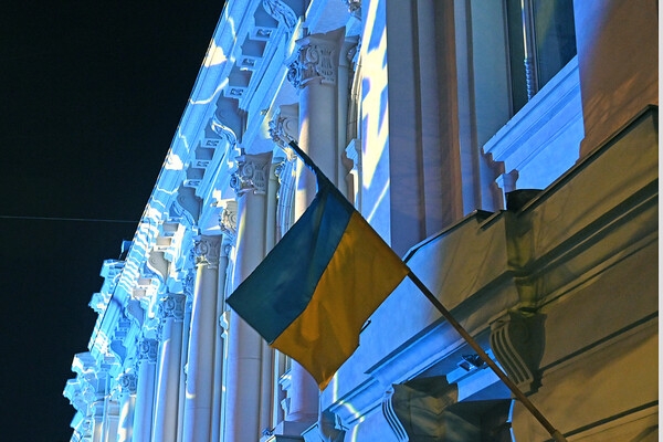 Сотни одесситов вышли полюбоваться световыми картинами на памятниках архитектуры (фото, видео)
