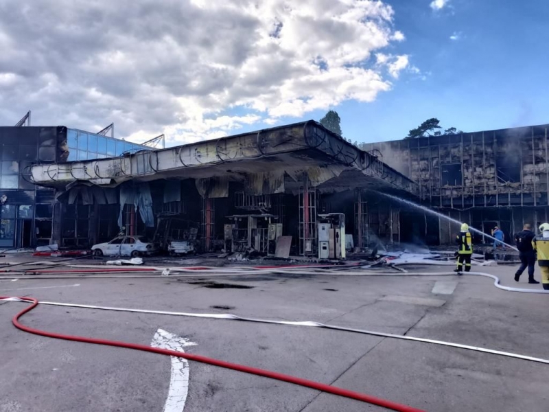 Пожежа на АЗС у Києві: у мережі показали відео моменту вибуху