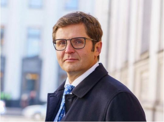Виїхав у січні і не повертався: кум Медведчука нардеп Холодов ігнорує засідання Ради, — ЗМІ