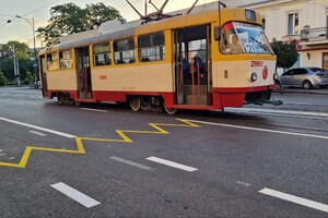 На Тираспольской площади установили новые знаки дорожного движения и нанесли разметку
