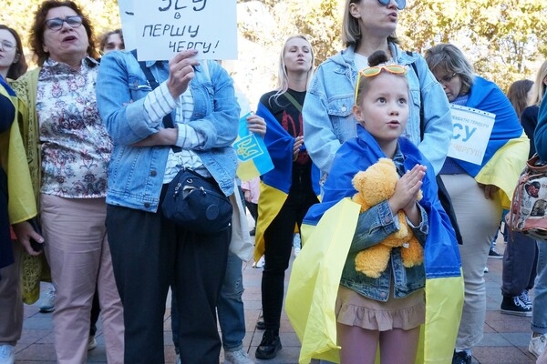 Одесситы снова вышли на протест против неуместных во время войны тендеров