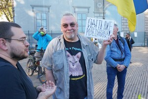 Одесситы снова вышли на протест против неуместных во время войны тендеров