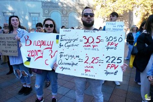 Одесситы снова вышли на протест против неуместных во время войны тендеров