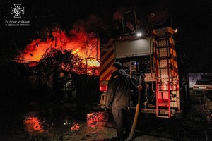В Одессе вспыхнул масштабный пожар в частном доме: подробности