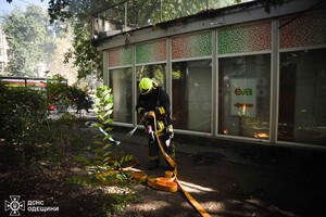 Вчера в Одессе горел магазин "Ева"