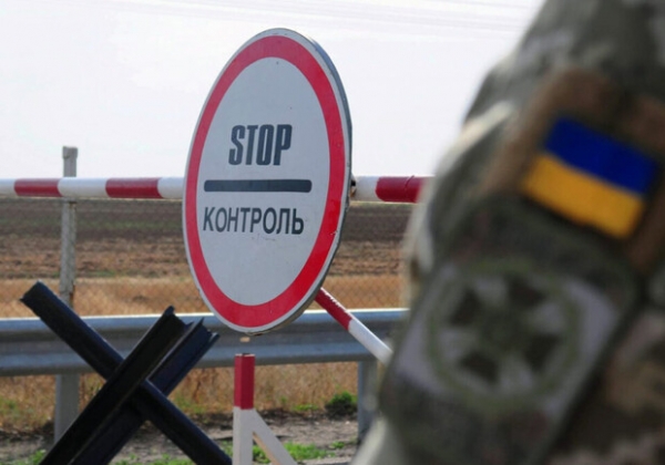 Забронированным чиновникам хотят разрешить беспрепятственно уезжать за границу