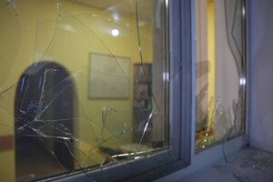 Вечером РФ нанесла ракетный удар по пожарной части в Одессе: ранены спасатели 