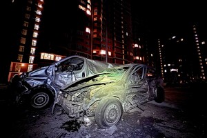 Во время  ночной атаки Одессы пострадали дома, склады и автомобили: есть раненые
