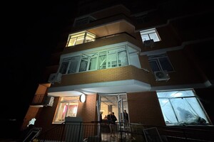 Во время  ночной атаки Одессы пострадали дома, склады и автомобили: есть раненые