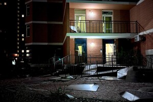 Во время  ночной атаки Одессы пострадали дома, склады и автомобили: есть раненые