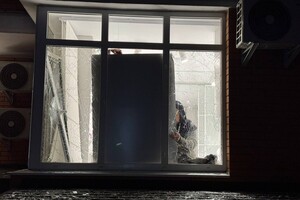 Во время  ночной атаки Одессы пострадали дома, склады и автомобили: есть раненые