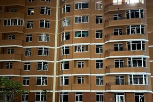 Во время  ночной атаки Одессы пострадали дома, склады и автомобили: есть раненые
