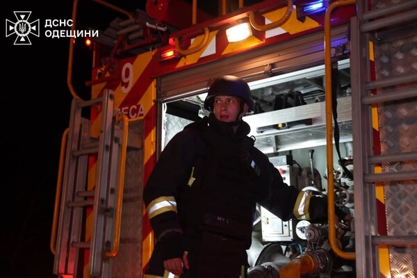 Пожары и пострадавшие в пригороде Одессы: последствия вечерней атаки БпЛА (обновлено)