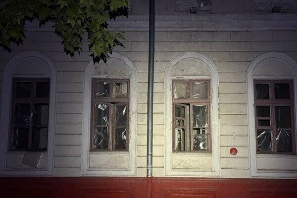 Горит Привоз, есть разрушения в историческом центре: последствия ночного удара по Одессе