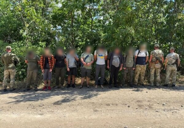 Шли пешком трое суток: в Одесской области задержали почти десяток мужчин