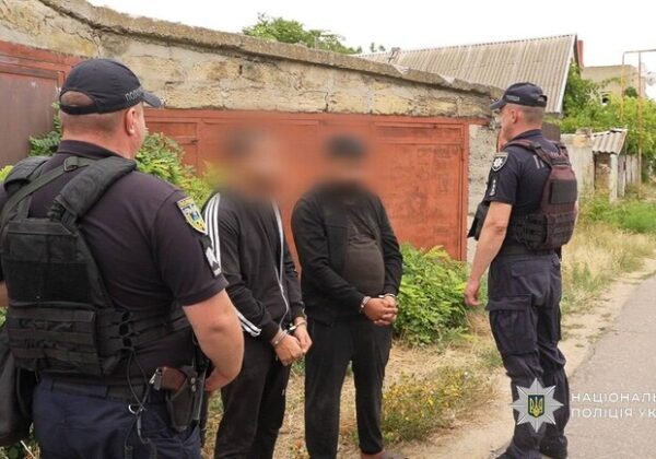 В Одесской области полиция разоблачила группу мошенников, которые выманивали деньги под предлогом закупки авто для ВСУ