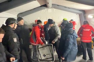 В Одессе БпЛА попали в многоэтажки: среди пострадавших дети, в том числе младенец (обновлено)