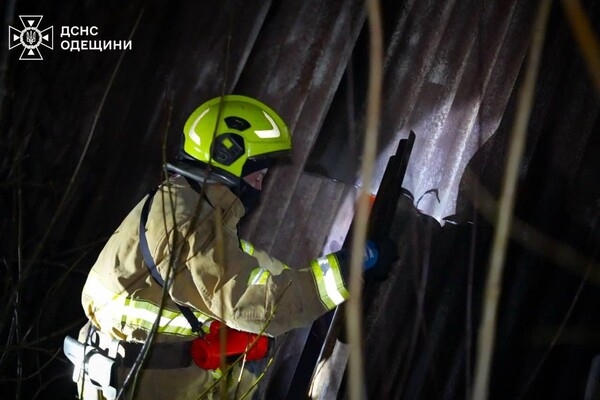 В Одесском районе горел склад: огонь охватил большую площадь