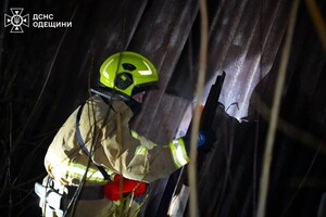 В Одесском районе горел склад: огонь охватил большую площадь