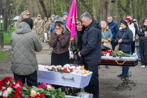 Двухлетняя девочка и пограничницы: что известно о жертвах обстрела Одессы 6 апреля