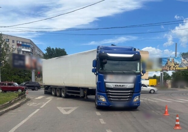 В Одессе грузовик наехал на дедушку: подробности ДТП