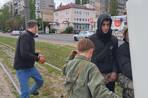 В Одессе подростки распылили газовый баллончик в трамвае
